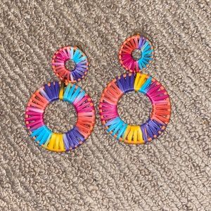 NWOT Colorful raffia earrings